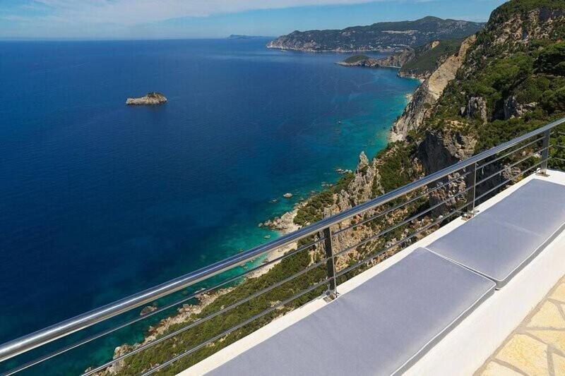 Clifftop Villa Giannades